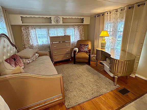 2nd image of 1415 Main St Lot 227