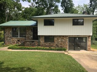 87 Kelsey Dr, Rossville, GA 30741