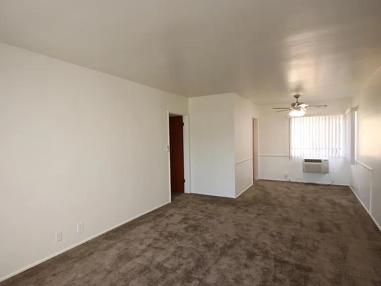 116 N Huntington Dr #D — Photo 4