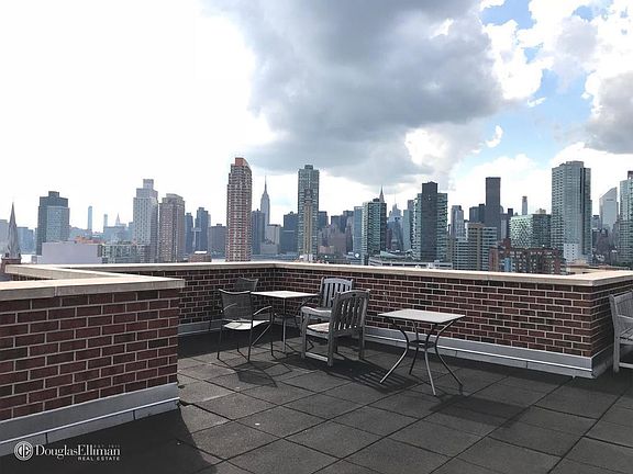 3rd image of 1203 Jackson Ave APT 4A