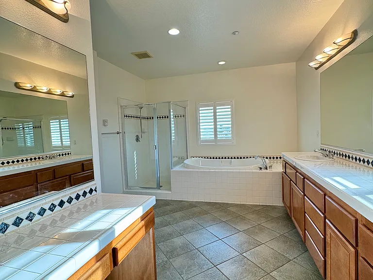 1331 Bayside Cir — Photo 79