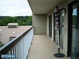 5th image of 1704 N Park Dr APT 511