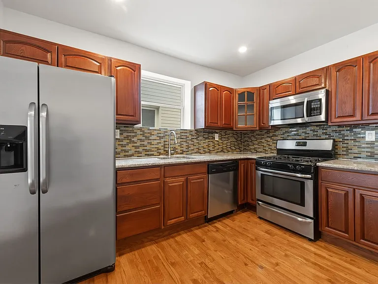 1318 S Reese St — Photo 12