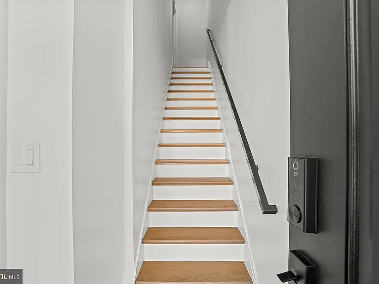 150 Fairmount Ave #2 — Photo 9