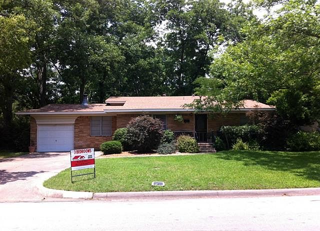 1st image of 1307 Brittany Ln