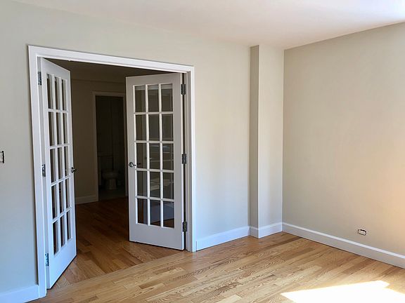 5th image of 360 E 65th St APT 15D