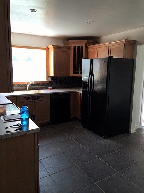 2nd image of 917 Rice St