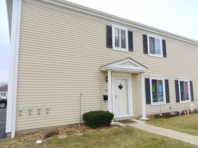 1st image of 1021 Cove Dr #134-D