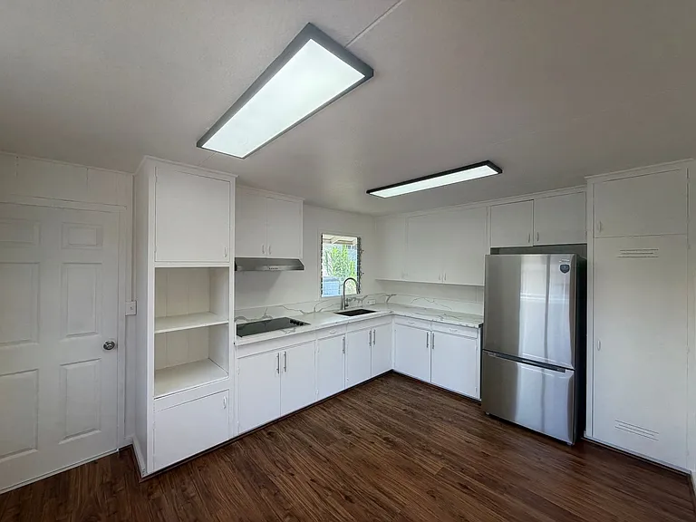 3022 Makini St — Photo 4