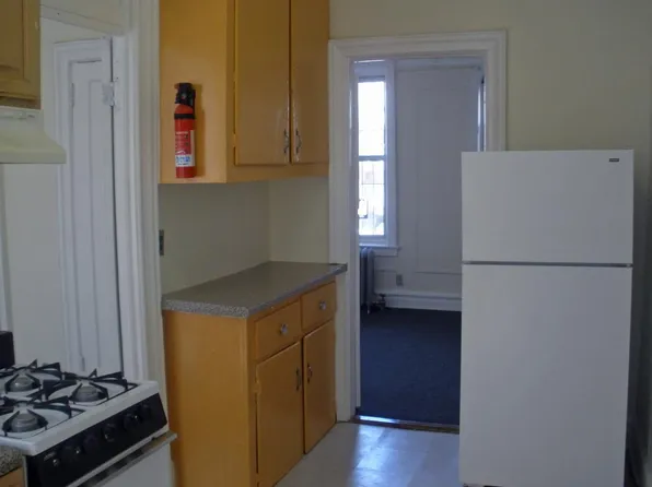 340 E 98th St #2R, Brooklyn, NY 11212