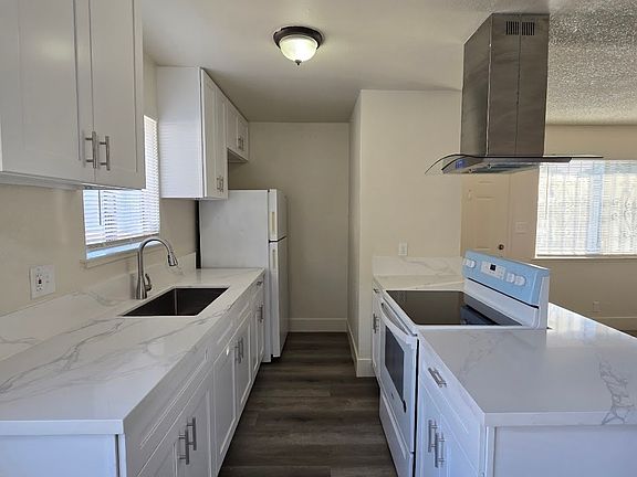 3rd image of 2585 W Fairmont Ave APT 204