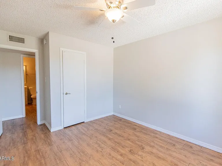 1504 E Palmcroft Dr — Photo 5