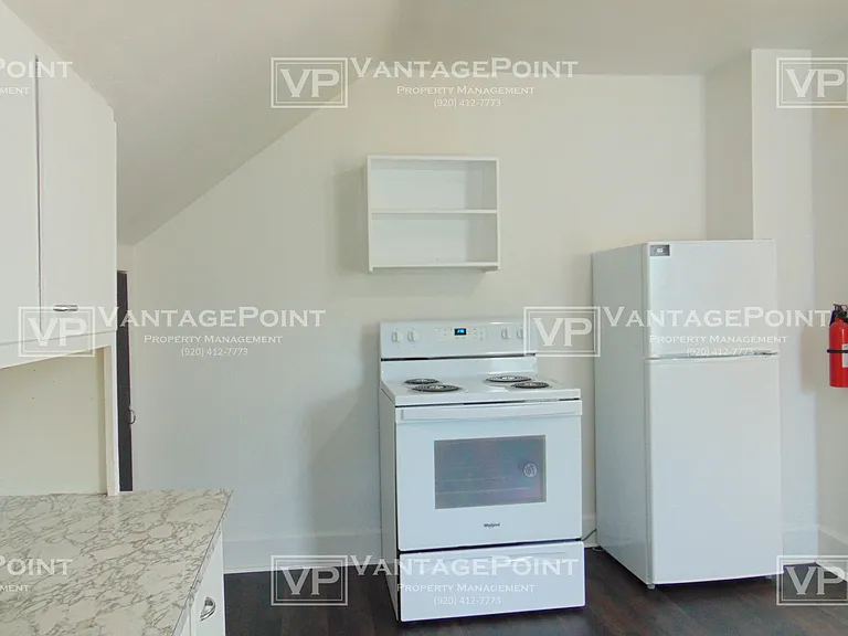 1163 McCormick St — Photo 11