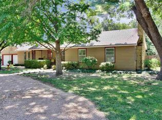 315 W 16th St, Newton, KS 67114