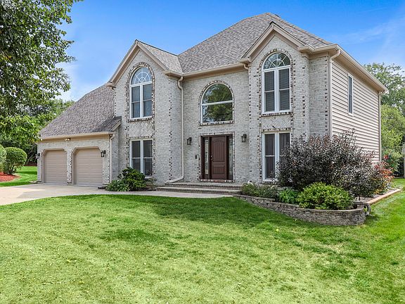 2nd image of 1025 Hidden Creek Ct