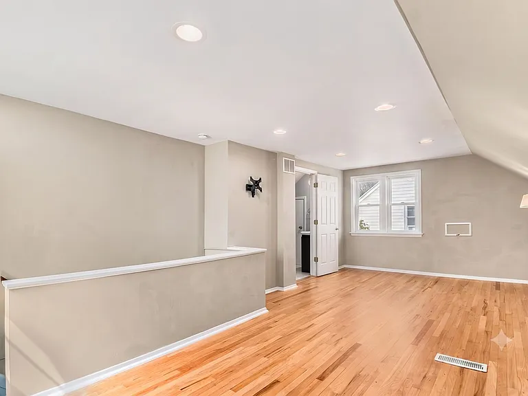633 N Dorchester Ave — Photo 14