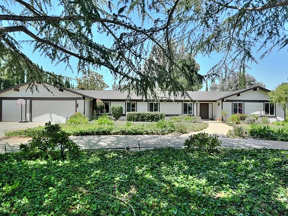 2nd image of 19643 Montauk Dr