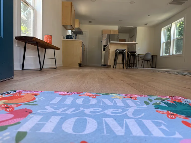 1050 Garibaldi St SW — Photo 3