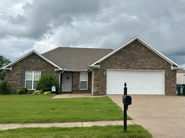 526 Summit Dr, Medina, TN 38355