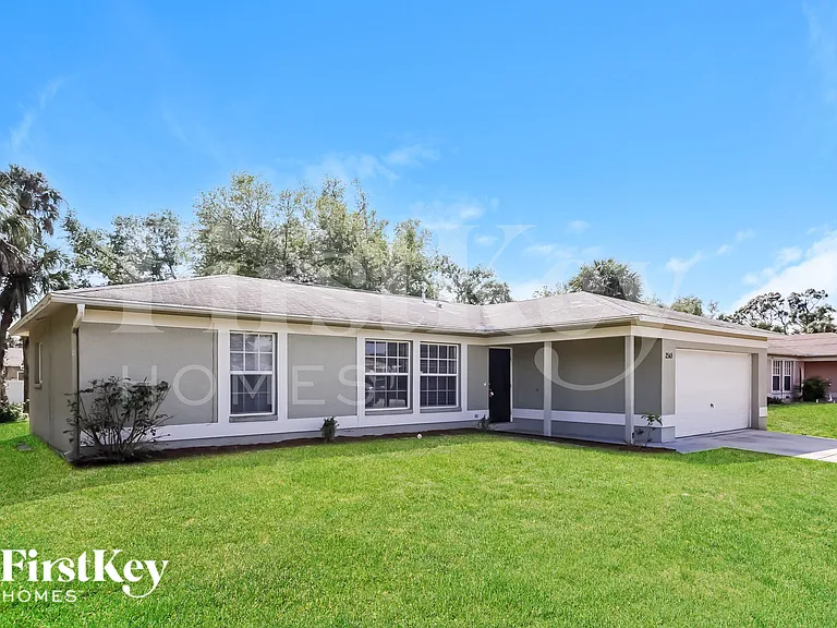 2565 Vogler Ln — Photo 2
