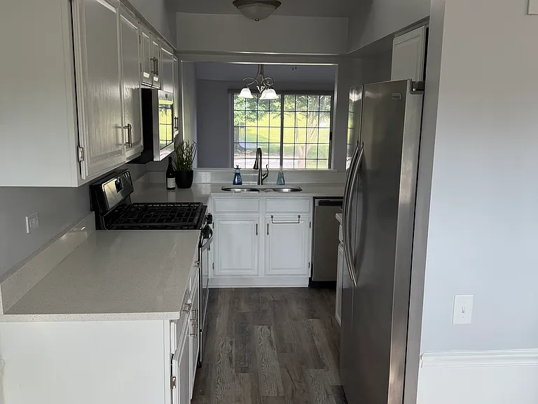 1702 Coach Dr — Photo 34