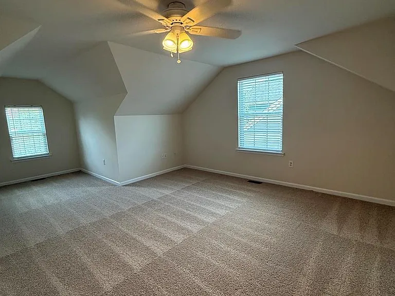 860 Main St — Photo 23