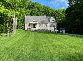 30 Heritage Hill Rd, Windham, NH 03087