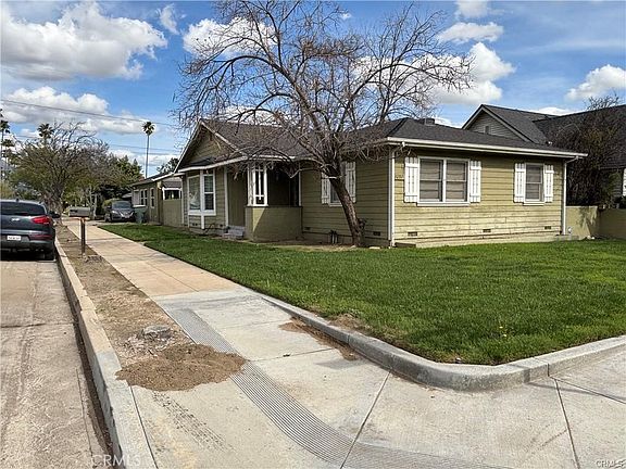 2nd image of 3297 N Pershing Ave #2