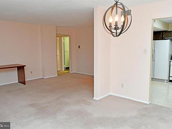 5th image of 118 Monroe St APT 104