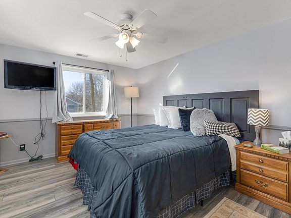 5th image of 11071 Silver Dr