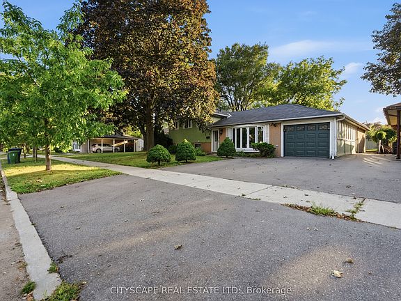 3rd image of 12 Vanderbrent Cres
