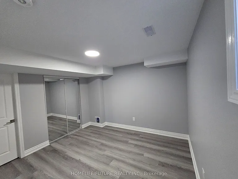 36 Ventura Ave #BASEMENT — Photo 3