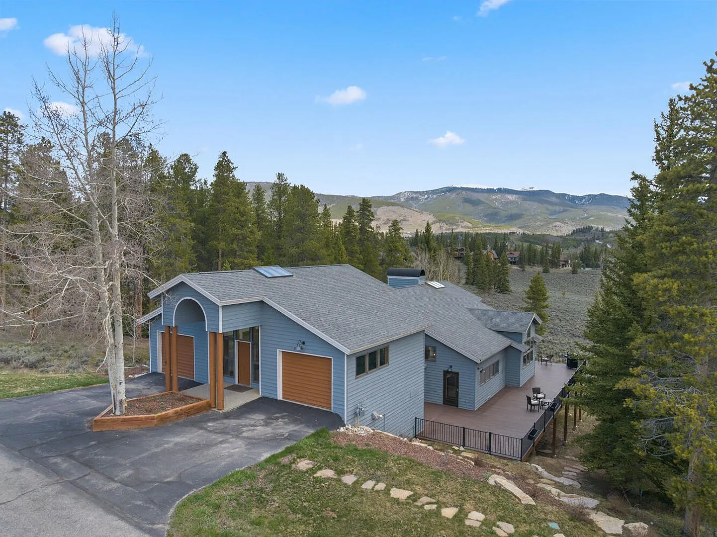 Monthly Rental- 1107 Penstemon Road — Photo 2