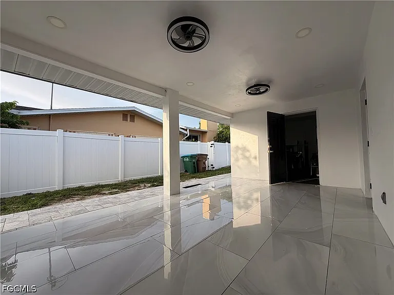 4937 Edith Esplanade Cpe — Photo 13