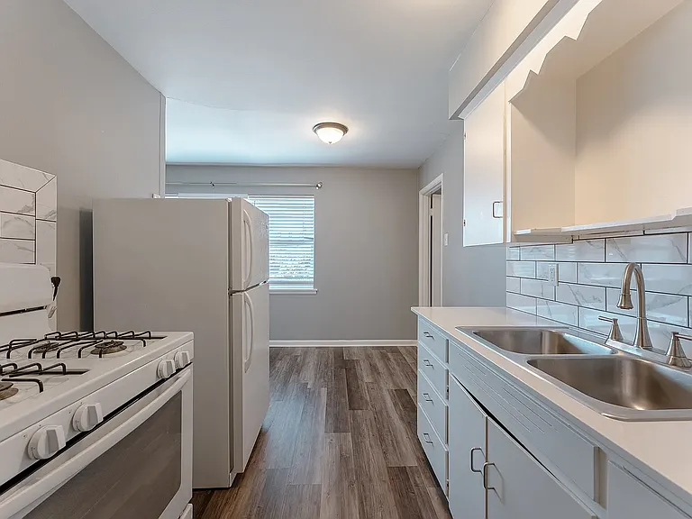 5511 A St #702 — Photo 6