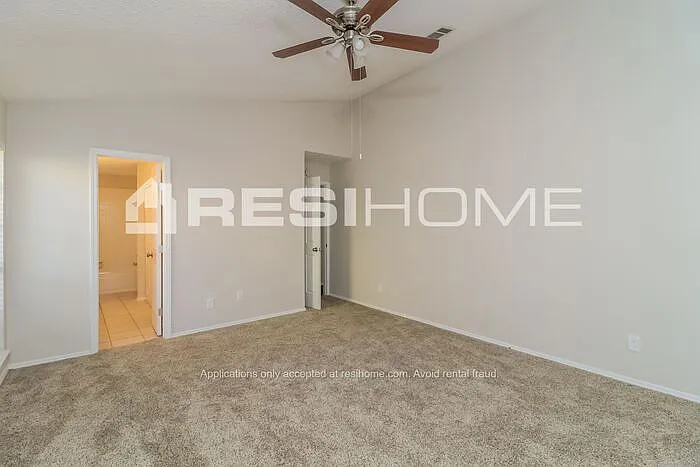2621 Galemeadow Dr — Photo 12