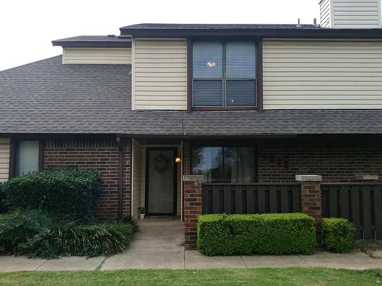 14035 Fairhill Ave — Photo 1