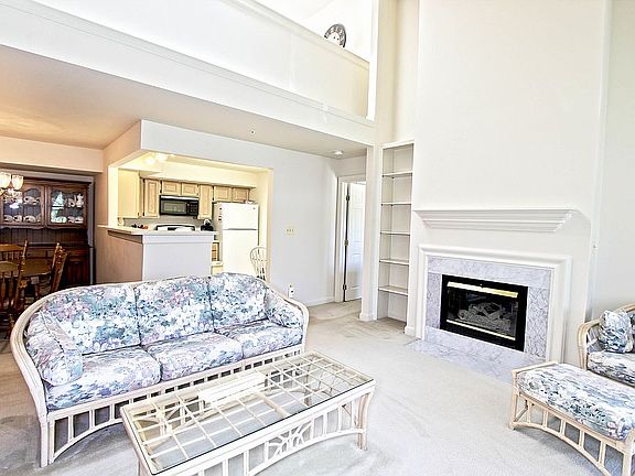 5th image of 12205 Fairfield House Dr APT 610B