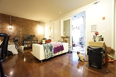 Rented by Rennit Inc.