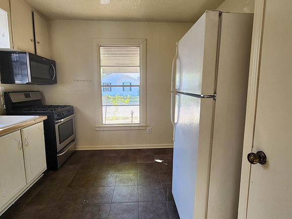 2nd image of 1516 Lindsey St