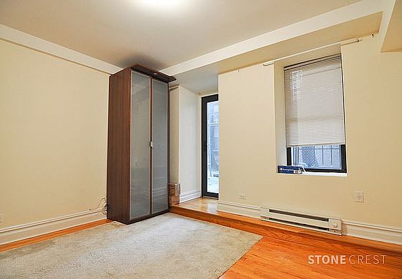 4th image of 521 W 122nd St #G