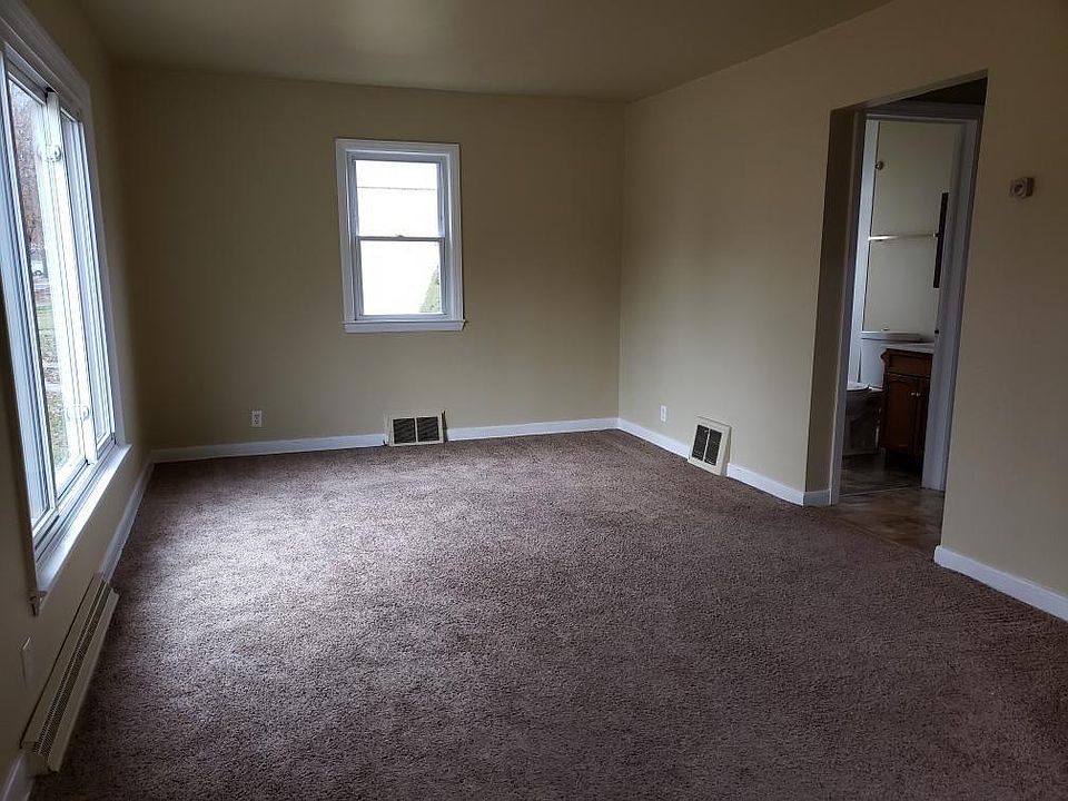 2nd image of 3902 N 41st St