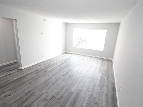 2nd image of 1137 6th St #302