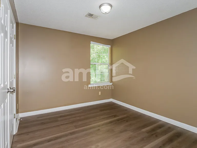 1377 Marhill Cv — Photo 12