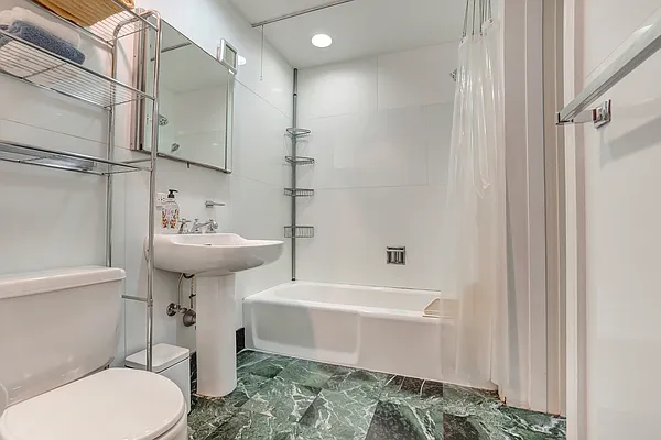 Rented by Corcoran | media 11