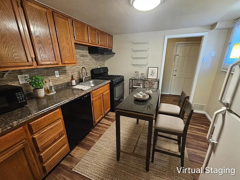 1445 N Quitman St #B — Photo 2