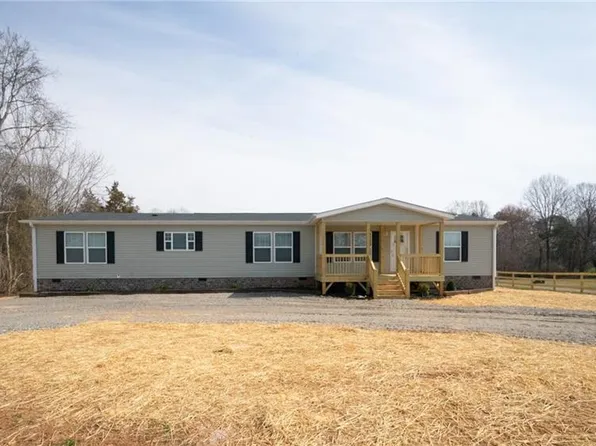 235 Marshall Farm Rd, Harmony, NC 28634