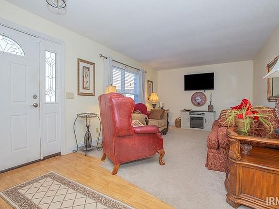 3rd image of 820 Audubon Dr