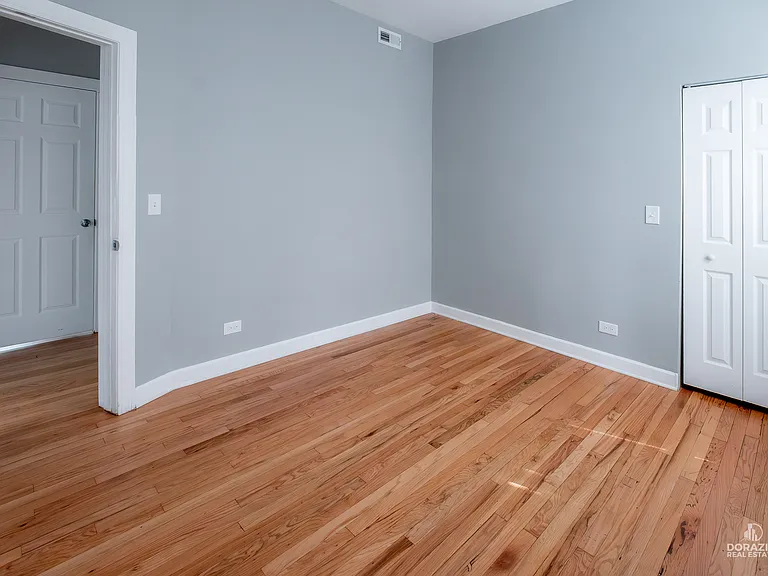 6111 S Eberhart Ave #2 — Photo 27