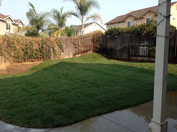 5th image of 205 Waters Edge Dr